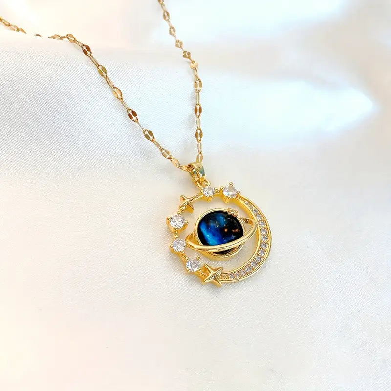 BELLE™ DREAMY PLANET MOON NECKLACE