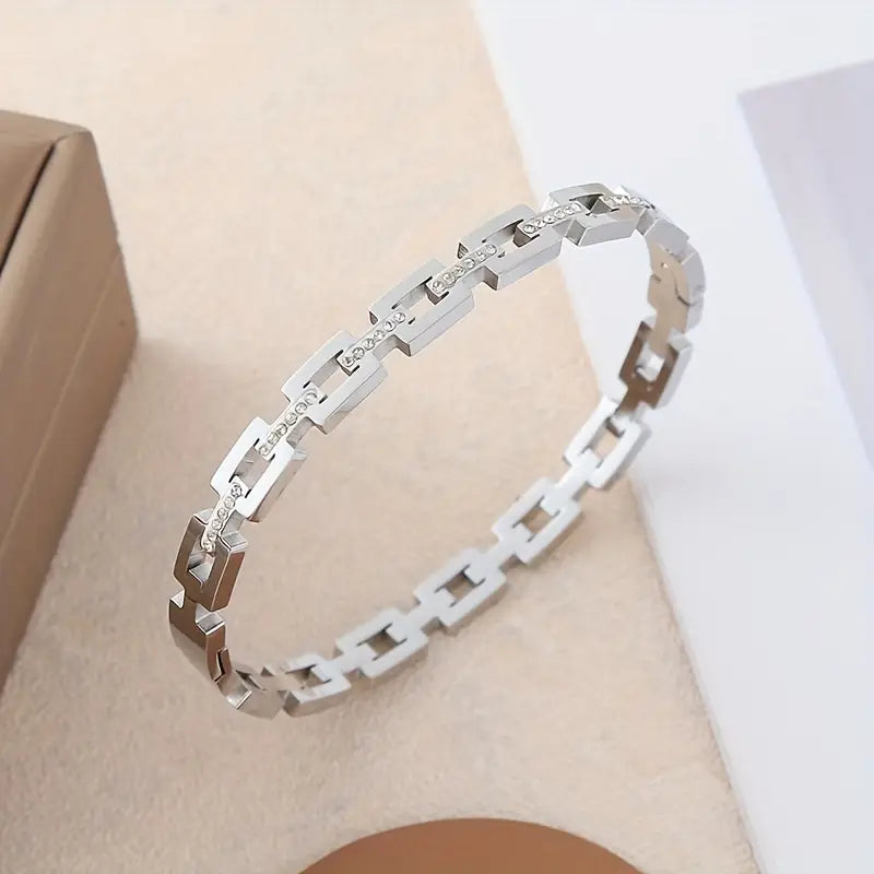 TALIA™ INFINITY BANGLE BRACELET