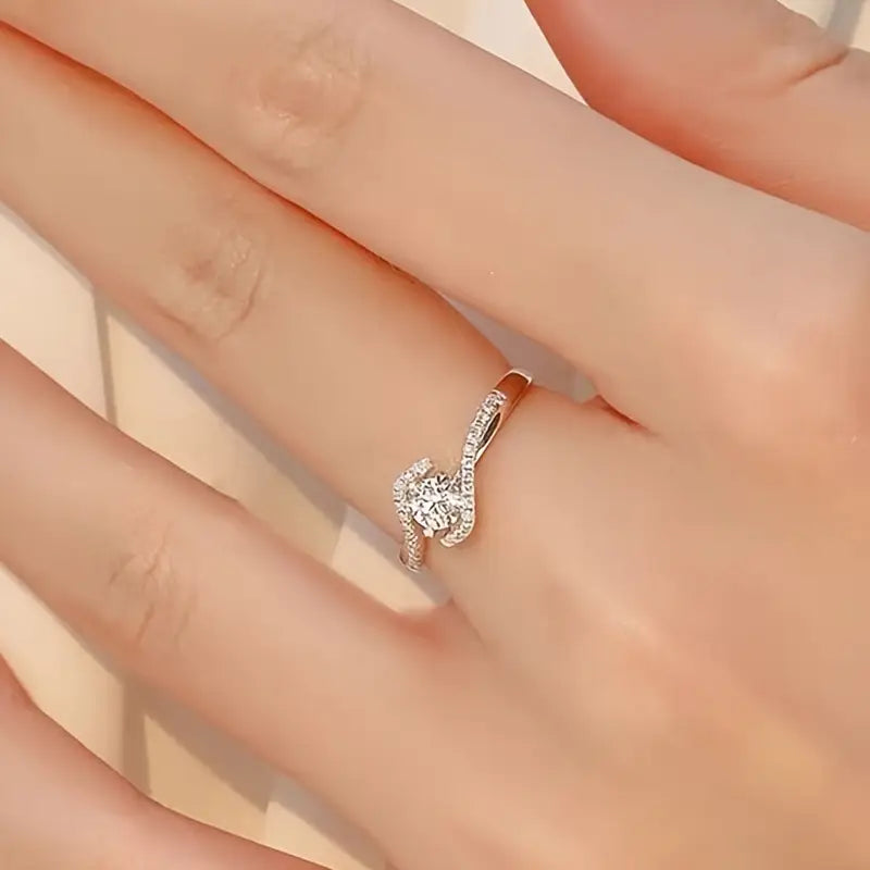 CELISSA™ TWISTED CLAW RING