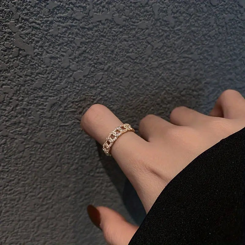 DALENA™ TWISTED CHAIN RING