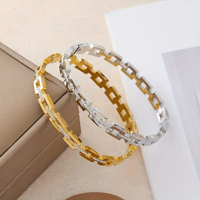 TALIA™ INFINITY BANGLE BRACELET