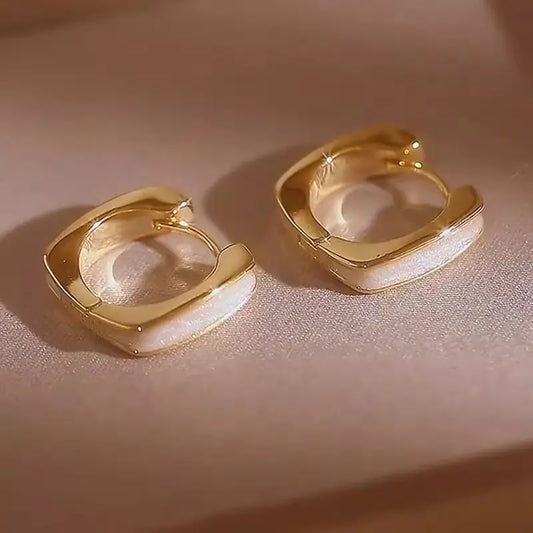 KAIA™ CLADDAGH HOOP EARRINGS