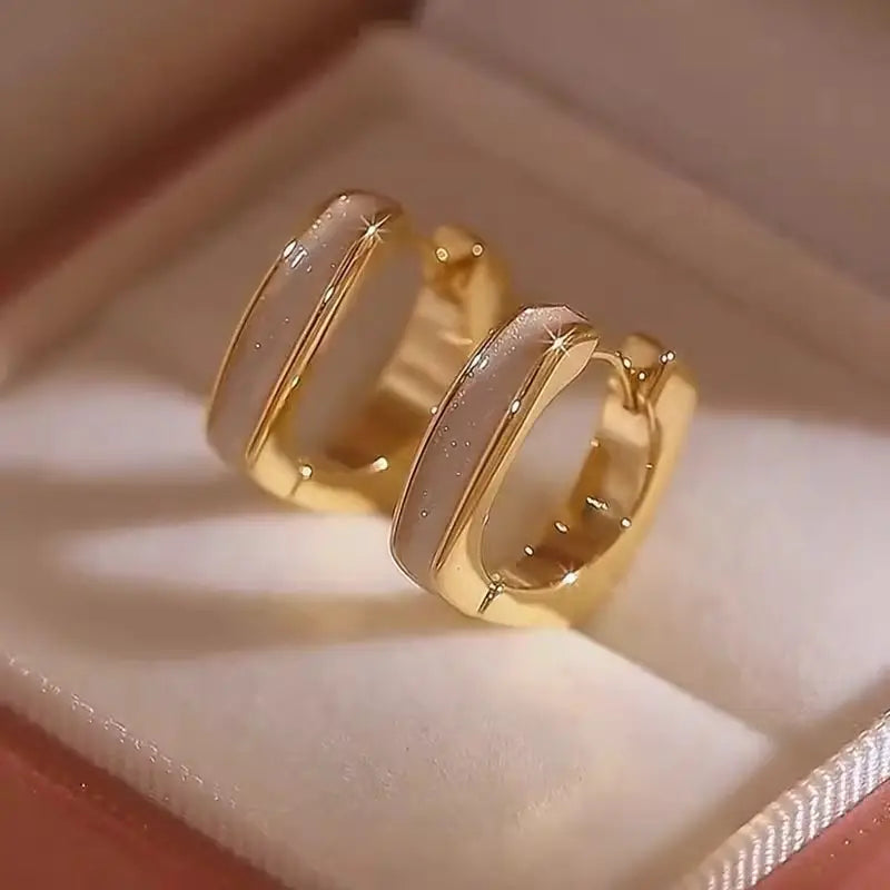 KAIA™ CLADDAGH HOOP EARRINGS