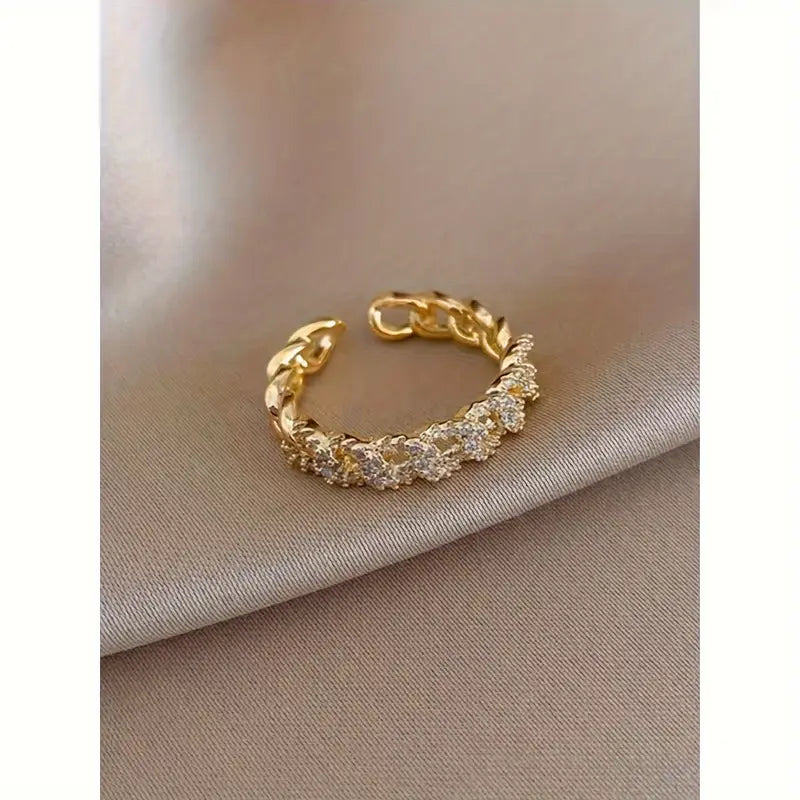 DALENA™ TWISTED CHAIN RING