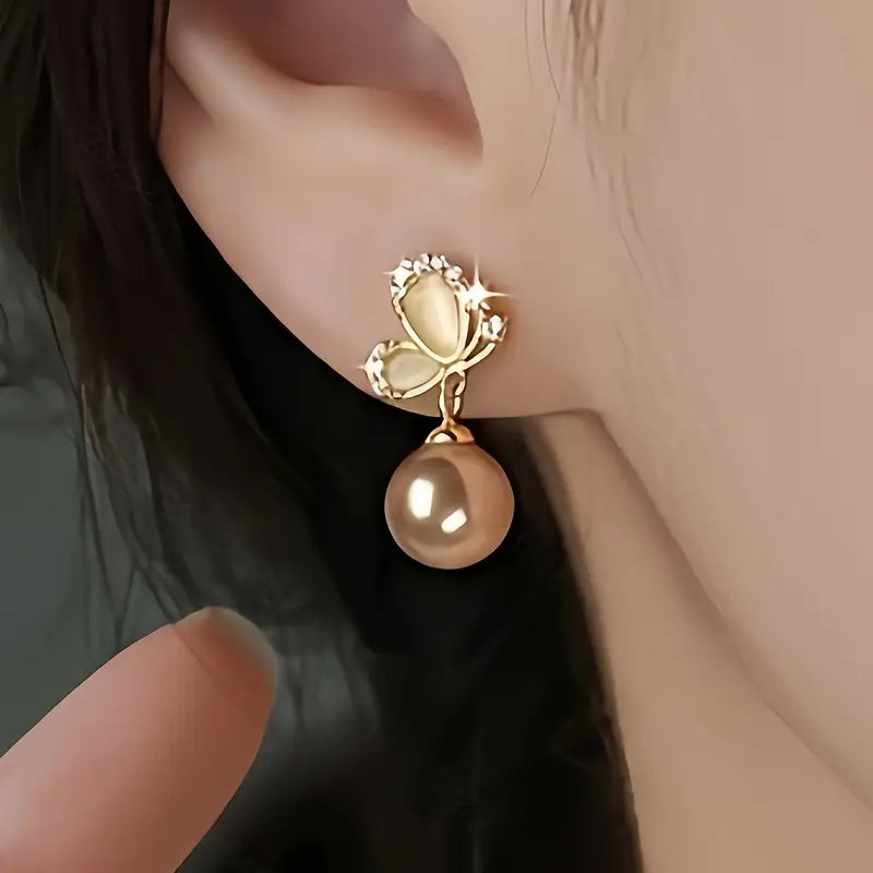 MADELEINE™ FRENCH PEARL EARRINGS