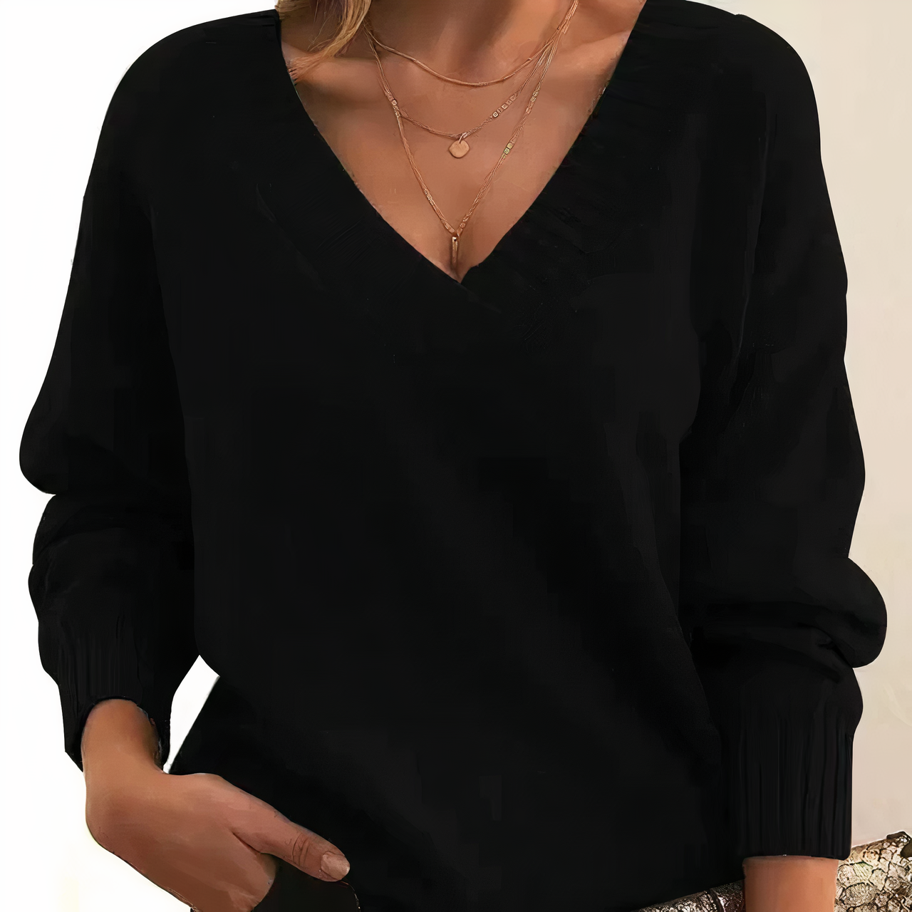 Mira - Chic Sweater