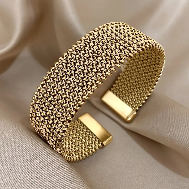 PENELOPE™ WIDE VINTAGE BRACELET