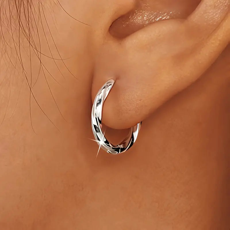 ELARA™ TWISTED HOOP EARRINGS