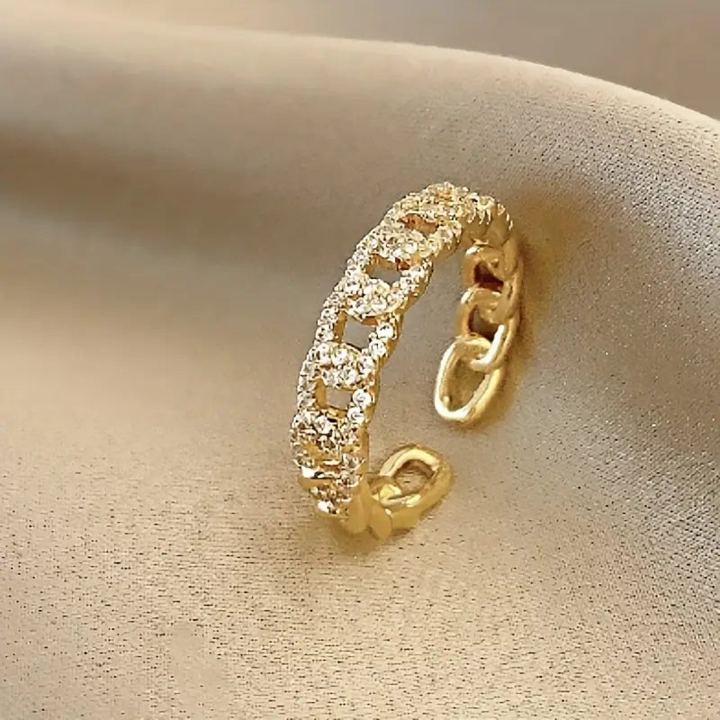 DALENA™ TWISTED CHAIN RING