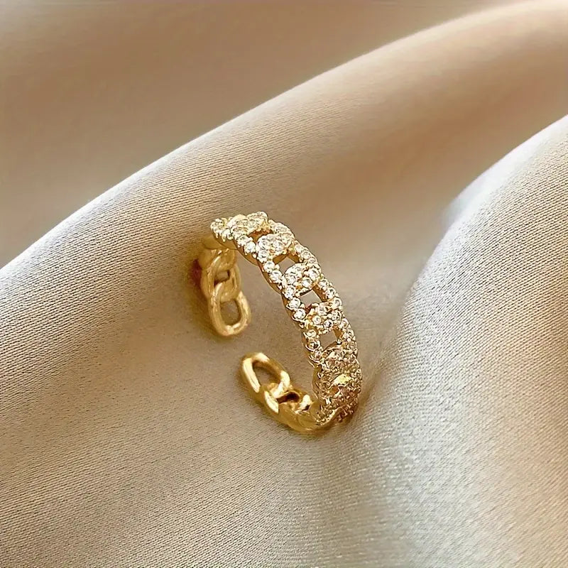 DALENA™ TWISTED CHAIN RING