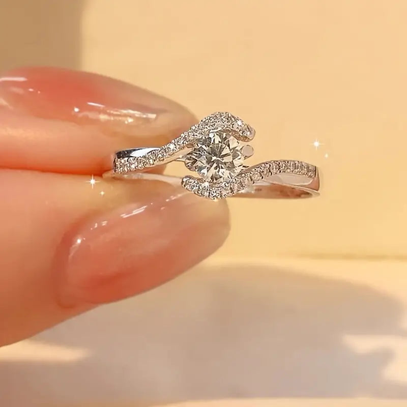 CELISSA™ TWISTED CLAW RING