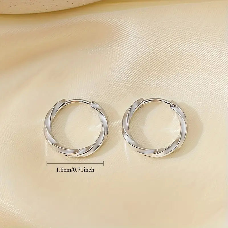 ELARA™ TWISTED HOOP EARRINGS