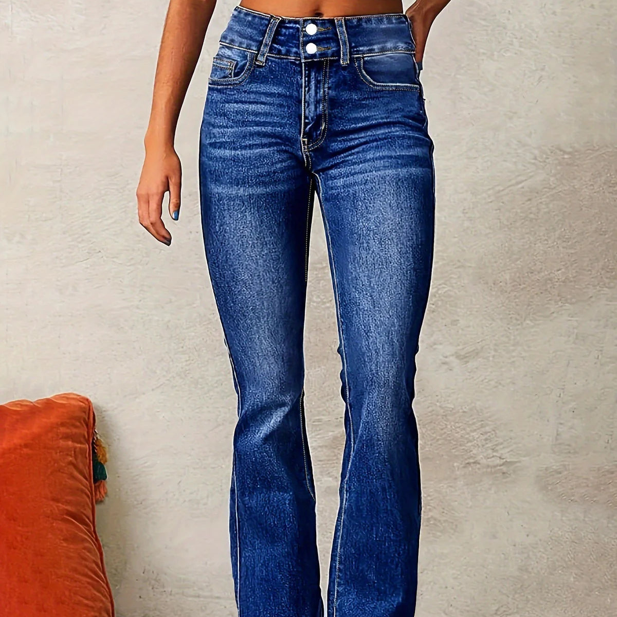 VIONÉ™ HIGH-WAIST FLARED JEANS