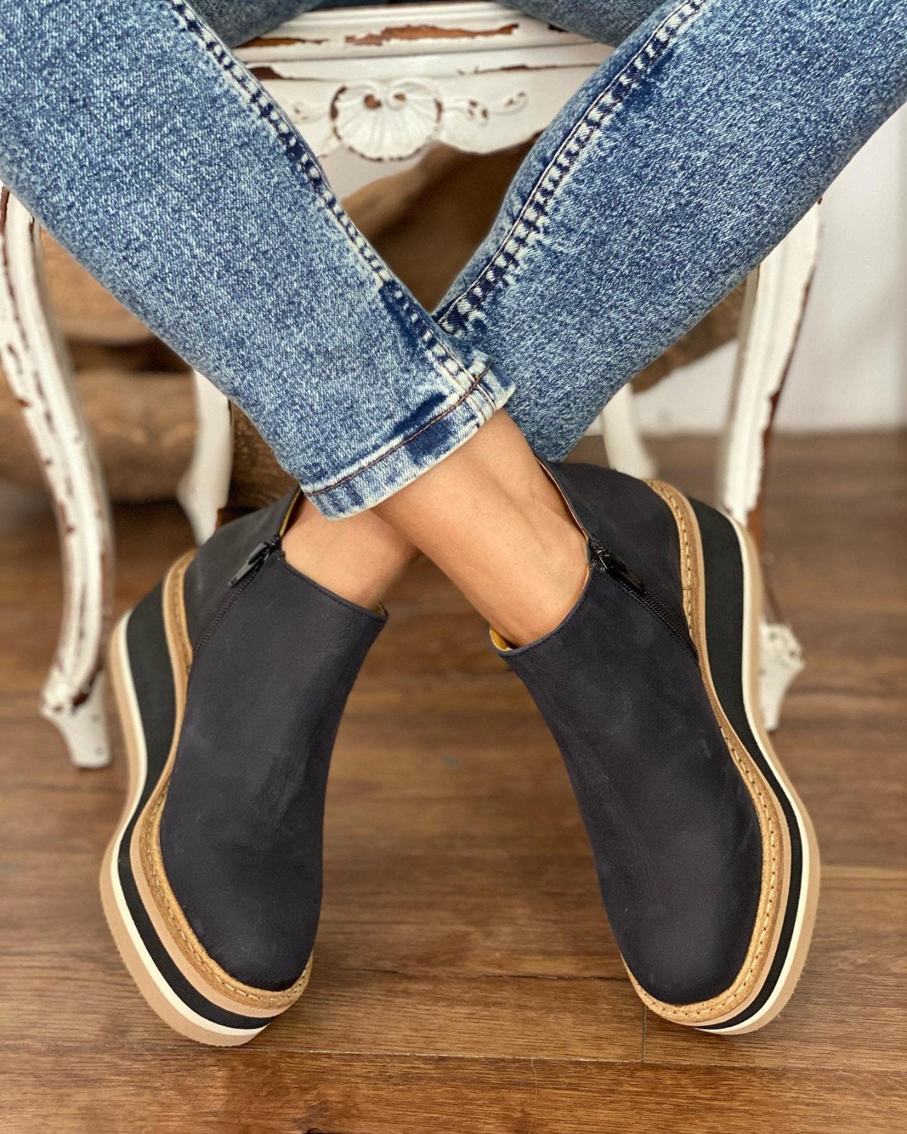 Botines de Cuña con Cremallera Negro 2